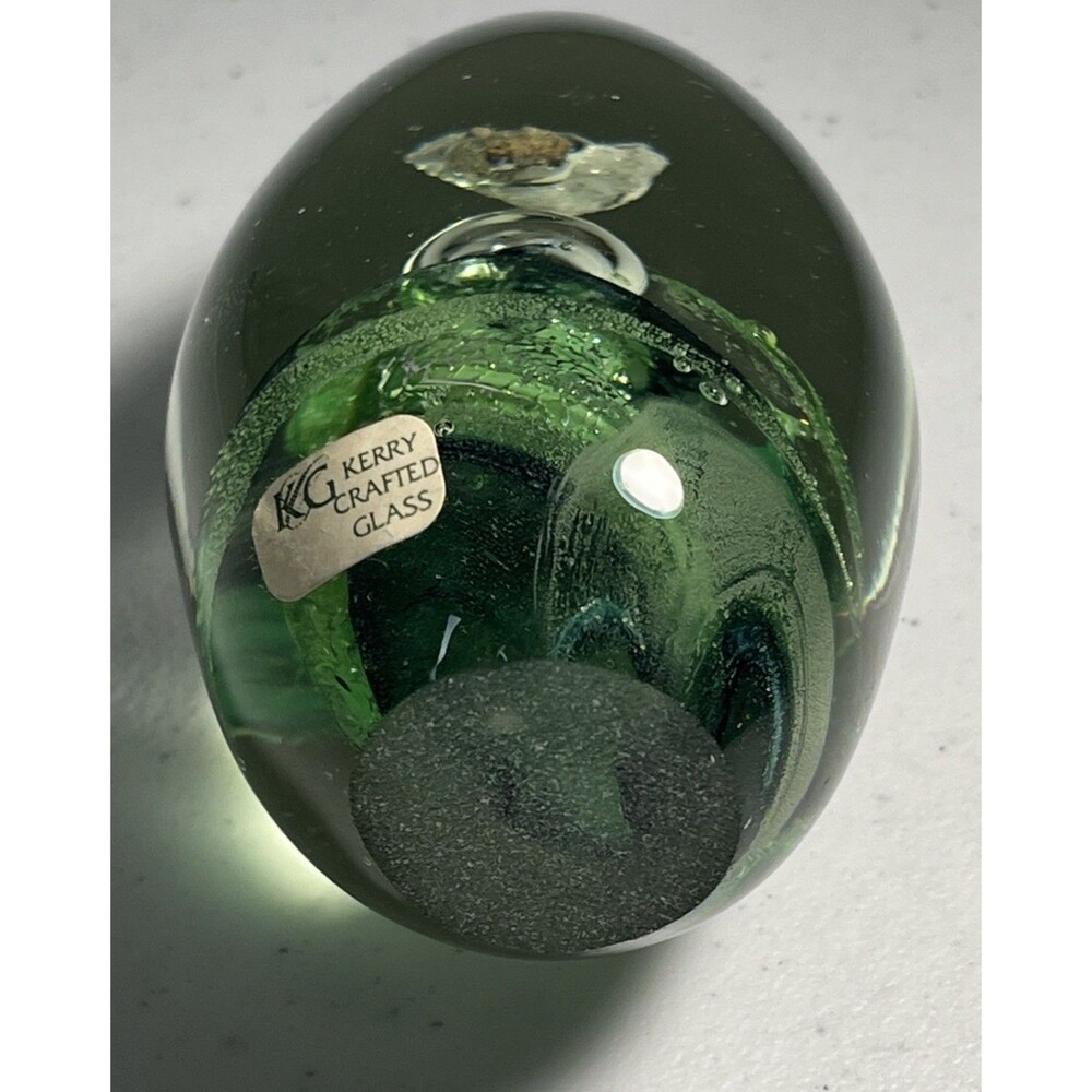 Kerry Crafted Glass Egg Shaped 4” x 2.5” Art Paperweight Ireland Green Swirl - Picture 9 of 9
